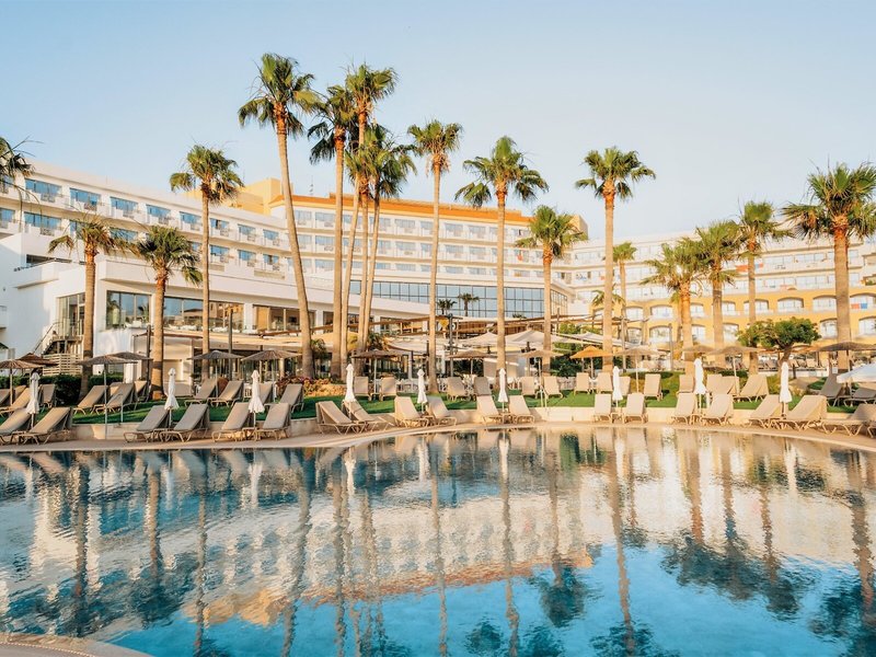 St. George Hotel & Spa Resort 1