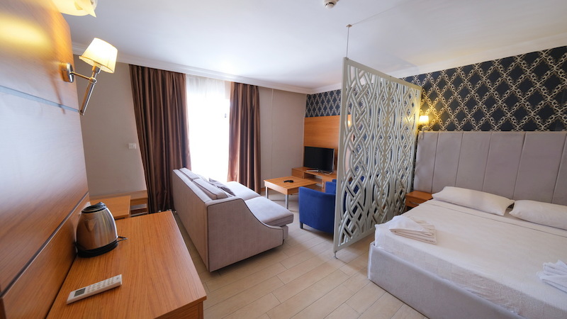 Beso Beach Hotel 6