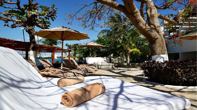 Sunset Marina Resort & Yacht Club 1