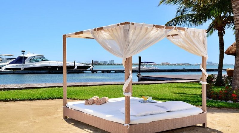 Sunset Marina Resort & Yacht Club 5