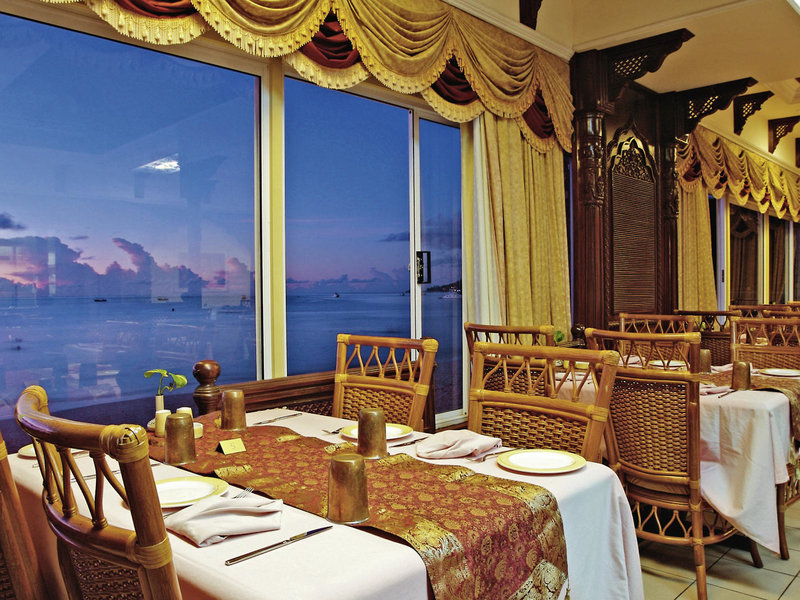 Coral Strand Smart Choice Hotel  30