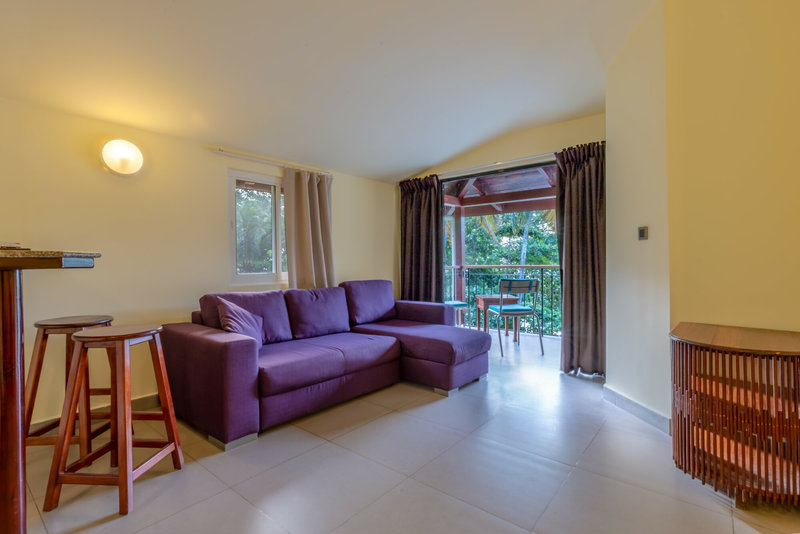 Coral Strand Smart Choice Hotel  5