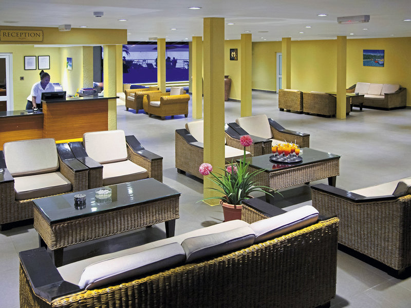 Coral Strand Smart Choice Hotel  23