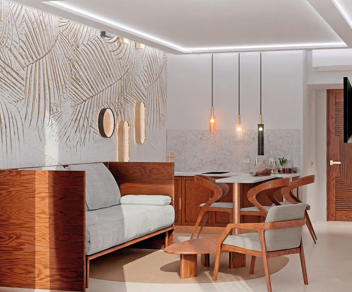 Coral Strand Smart Choice Hotel  16