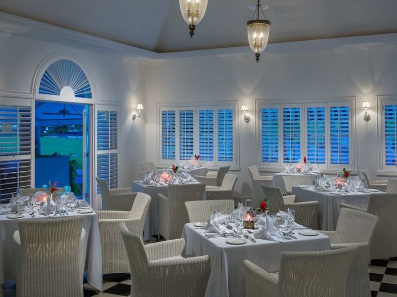 Couples Sans Souci Resort & Spa 13