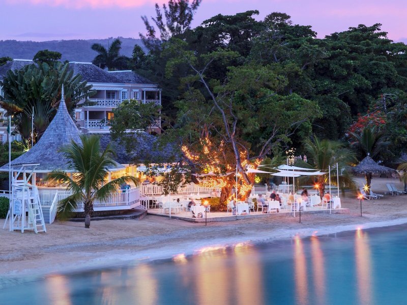 Couples Sans Souci Resort & Spa 15