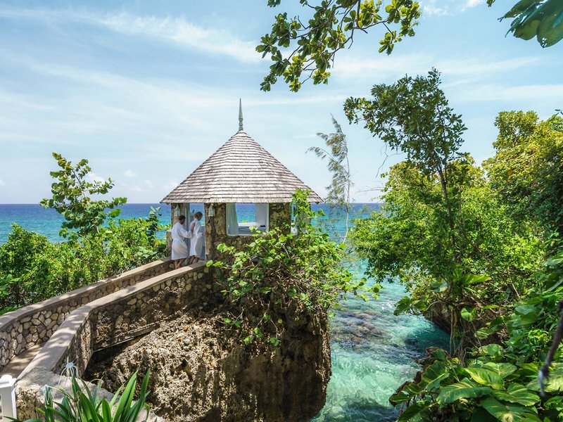 Couples Sans Souci Resort & Spa 23