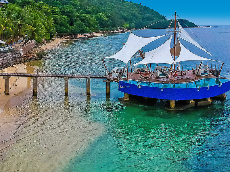 Coco de Mer Hotel & Black Parrot Suites 13