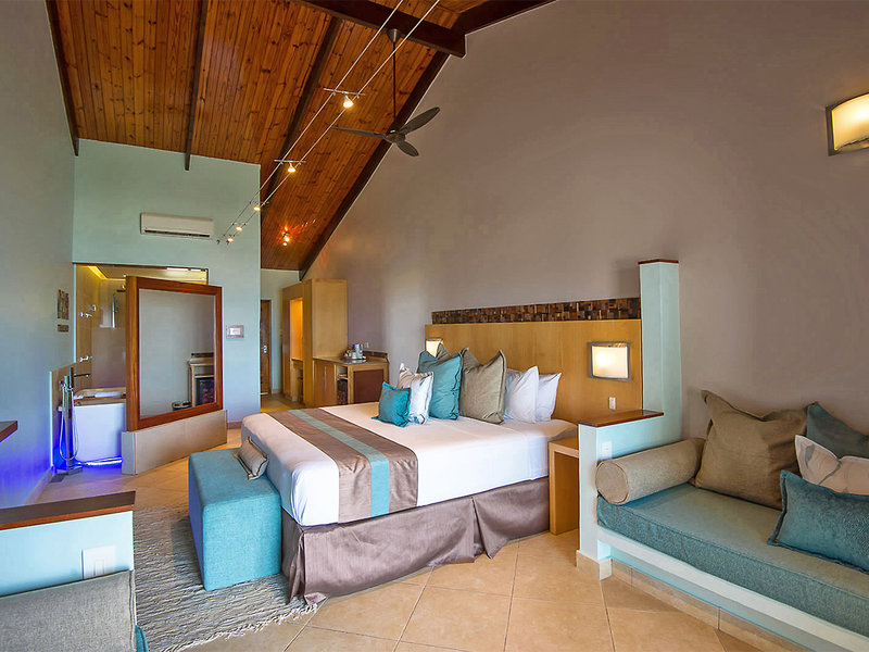 Coco de Mer Hotel & Black Parrot Suites 14