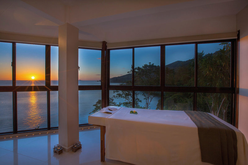 Coco de Mer Hotel & Black Parrot Suites 8