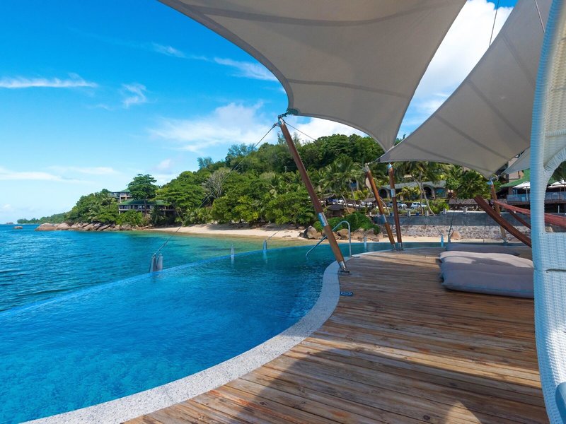 Coco de Mer Hotel & Black Parrot Suites 1