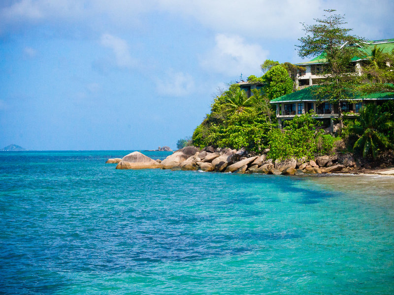 Coco de Mer Hotel & Black Parrot Suites 3