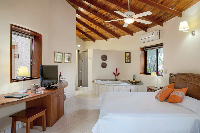 Tango Mar Beachfront Boutique Hotel & Villas 10
