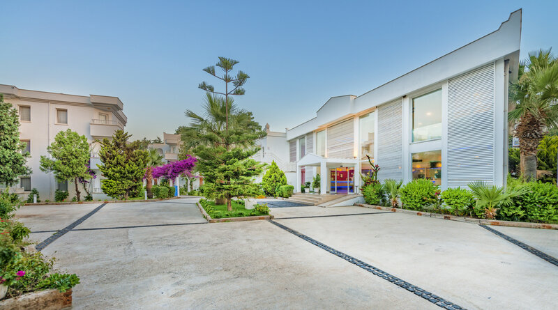 Bendis Beach Hotel 1