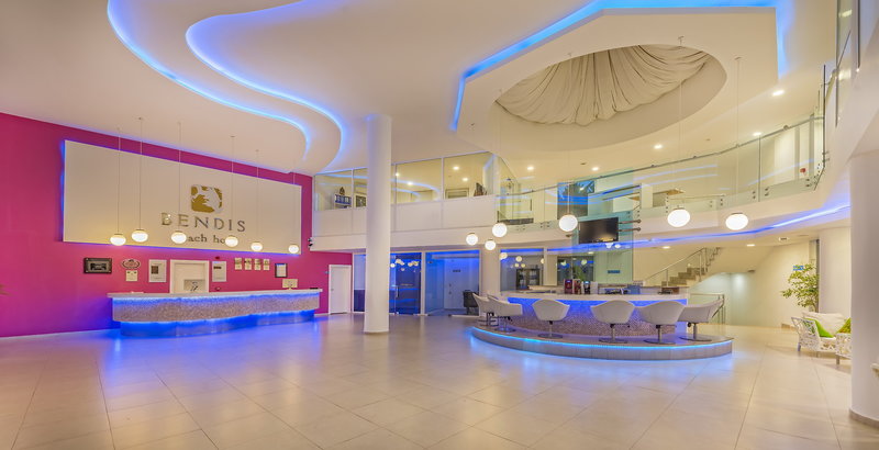 Bendis Beach Hotel 9