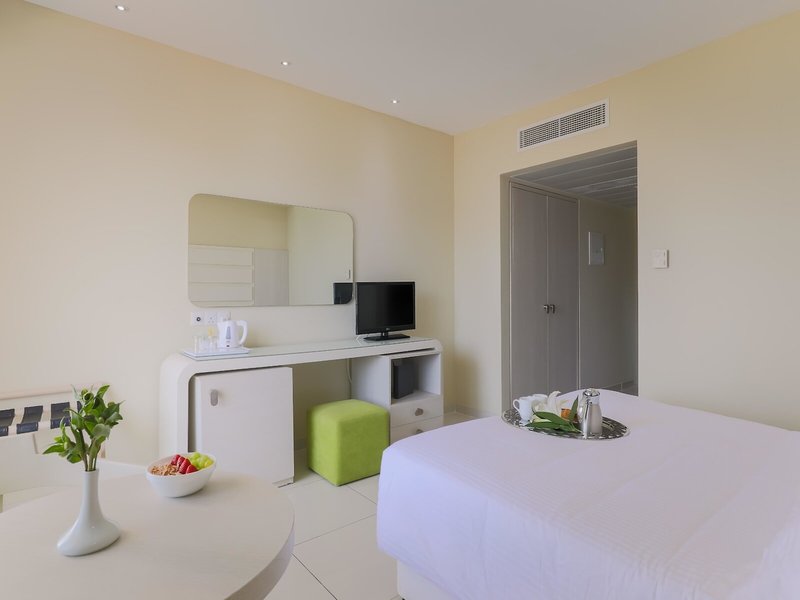 Tasia Maris Beach Hotel 36