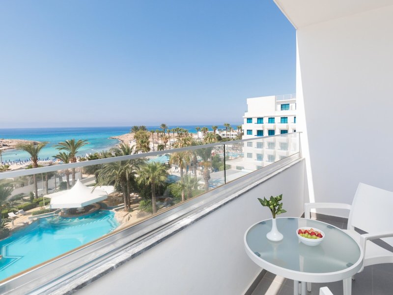 Tasia Maris Beach Hotel 40