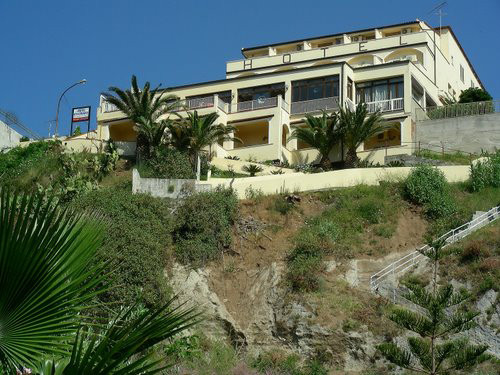 Terrazzo sul Mare 1