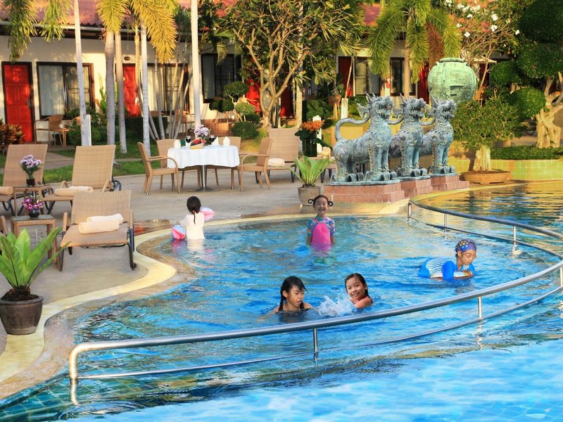 Thai Garden Resort 13