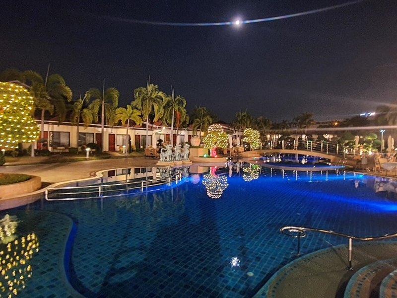 Thai Garden Resort 16