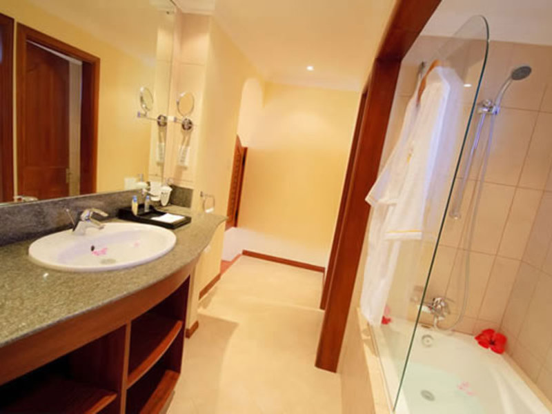 Jalsa Beach Hotel & Spa 34