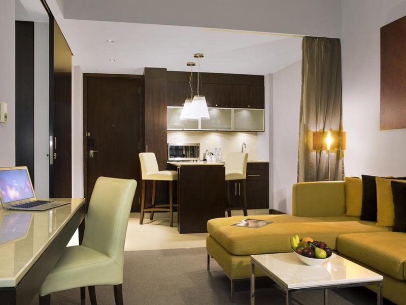 Centro Barsha 16