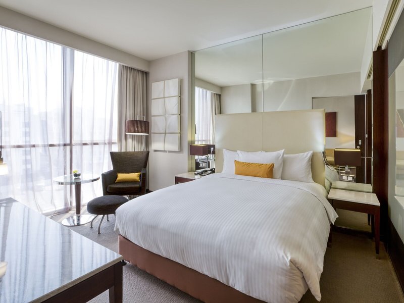 Centro Barsha 24
