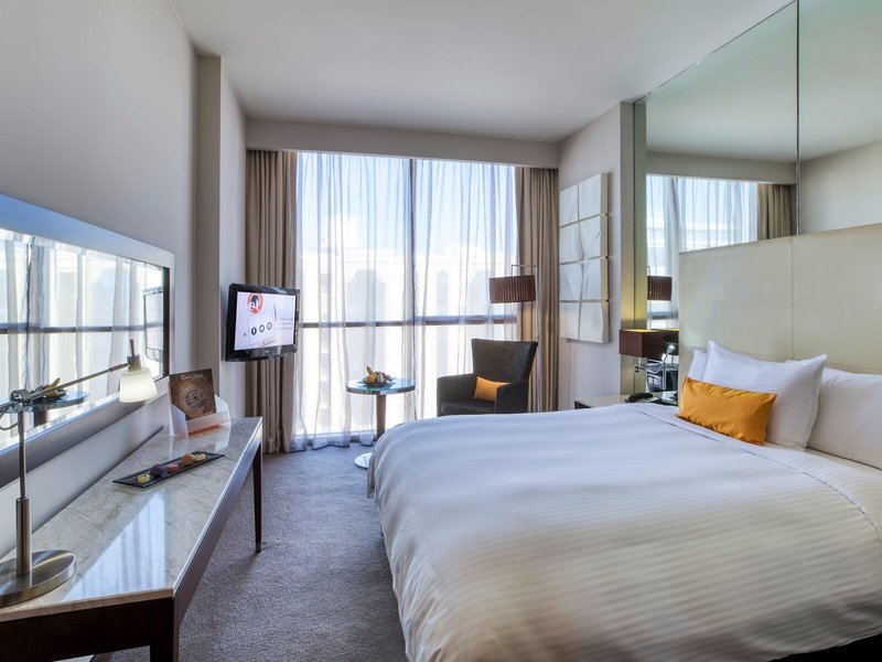 Centro Barsha 25