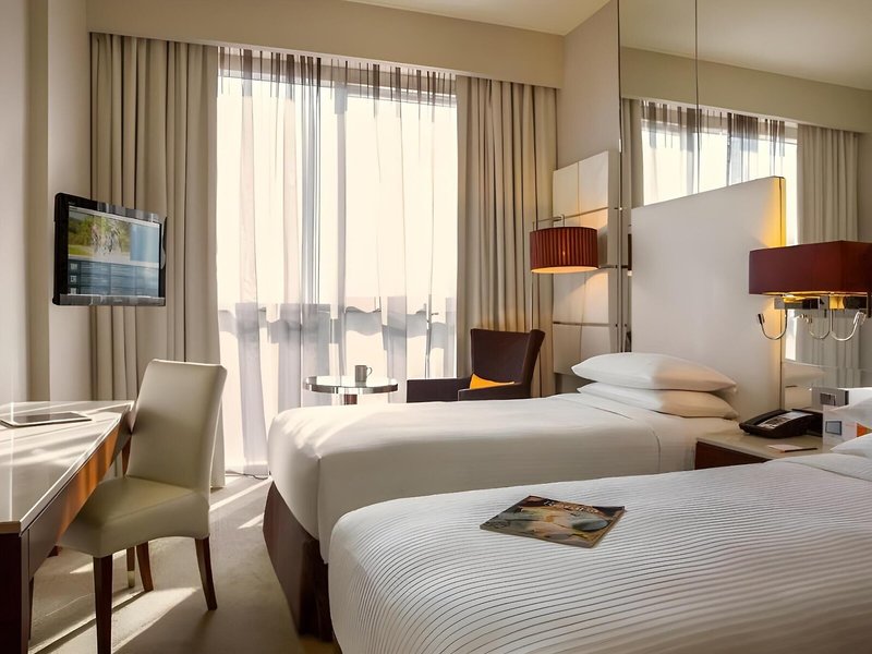 Centro Barsha 28