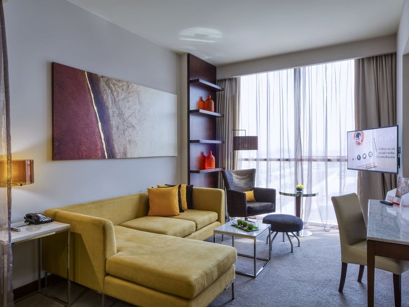 Centro Barsha 30