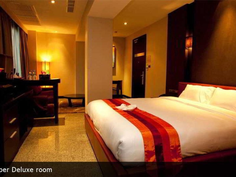 Pietra Ratchadapisek Bangkok 15