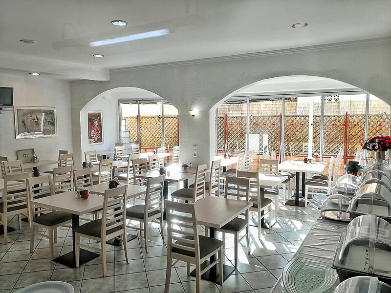 Thalia Deco City & Beach Hotel 10