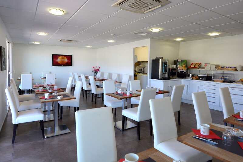 A Madonetta 10 - Breakfast Room