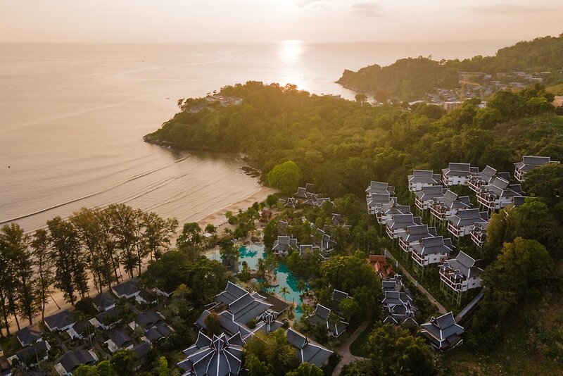 Thavorn Beach Village Resort 1