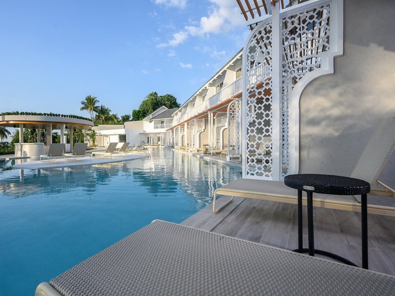 Thavorn Palm Beach 12