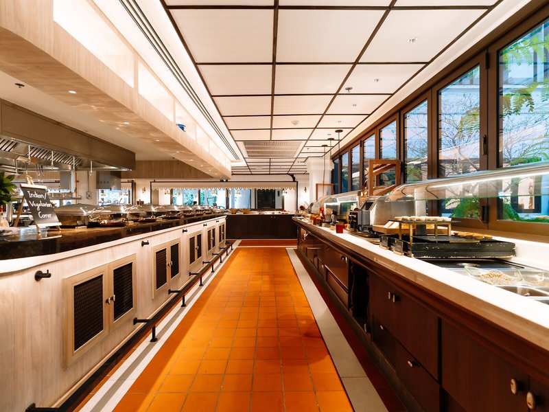 Thavorn Palm Beach 35