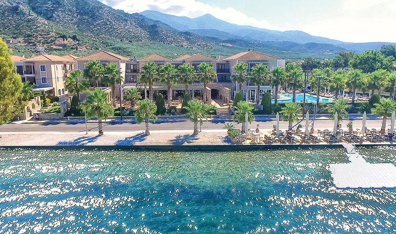 Valis Resort Hotel 4