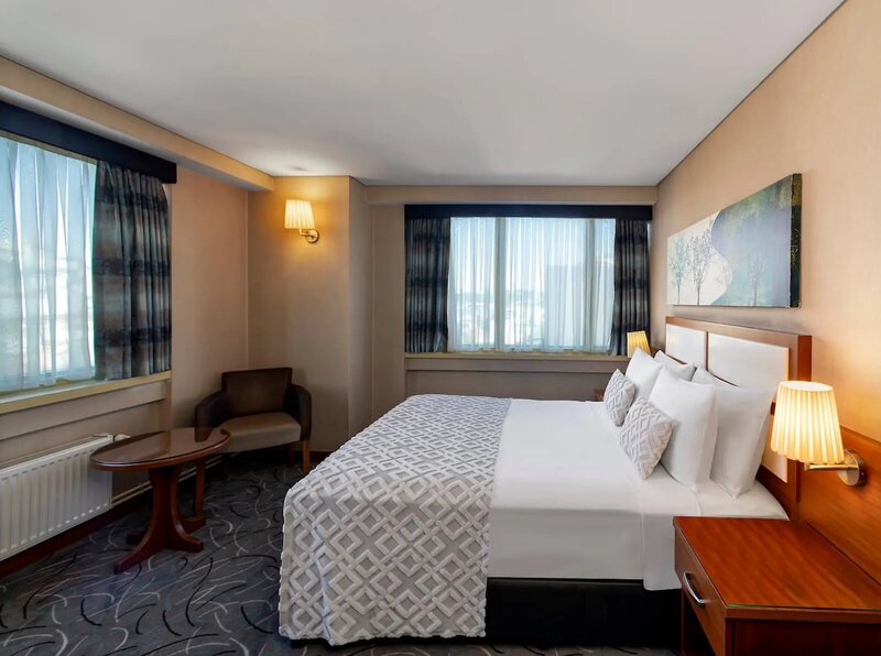 Golden City Hotel 16