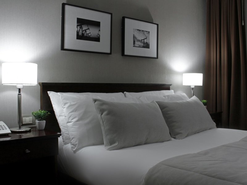 8 de Octubre 13 - Room Example