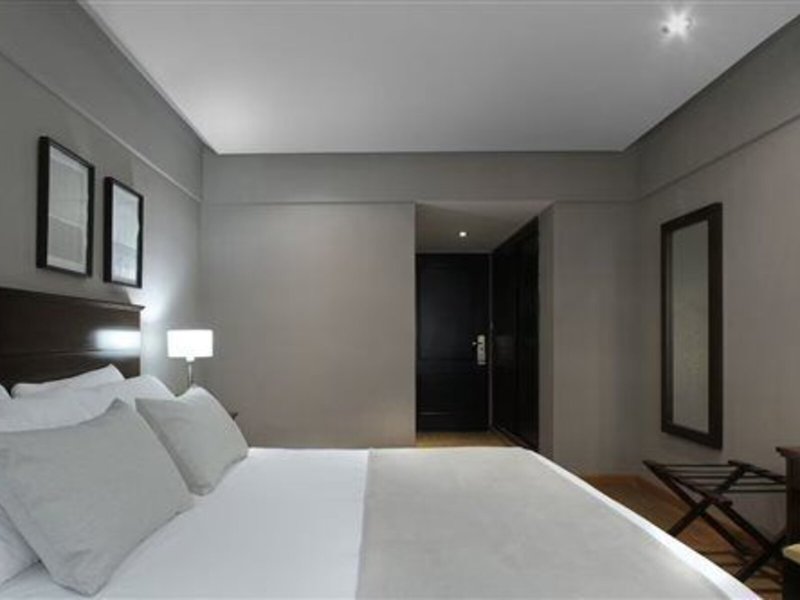 8 de Octubre 21 - Room Example