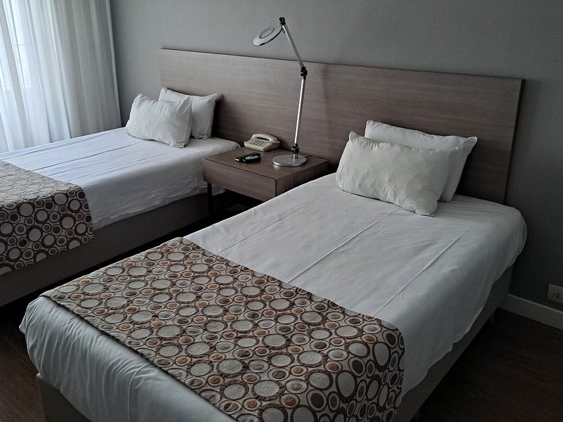 8 de Octubre 27 - Room Example