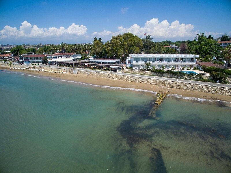 Side Beach Club 12