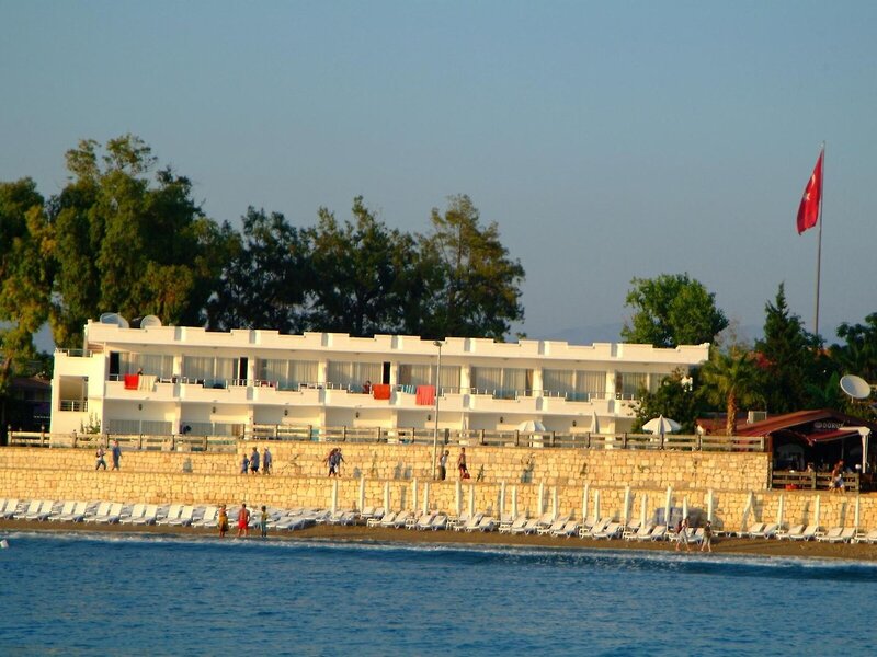 Side Beach Club 15
