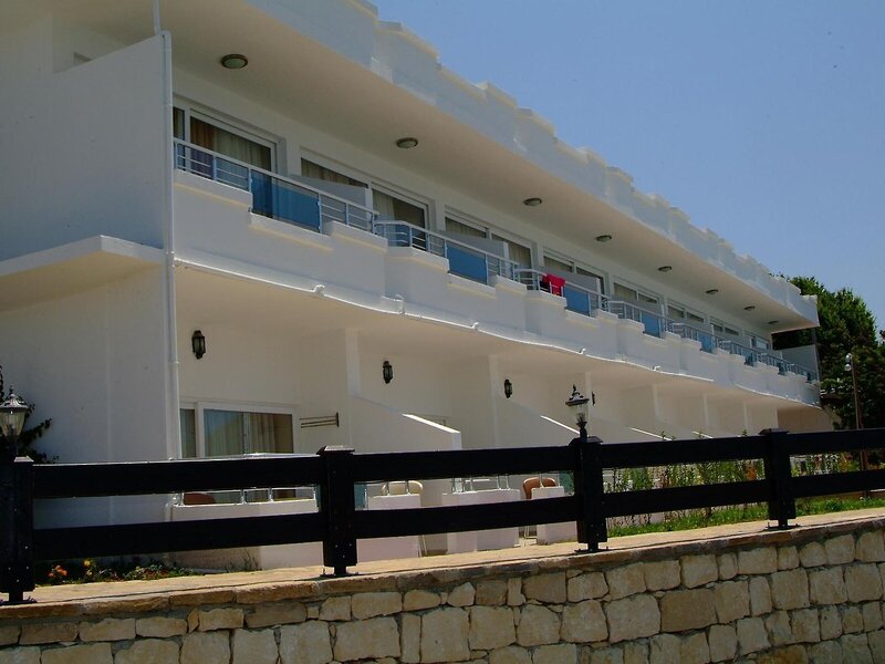 Side Beach Club 16