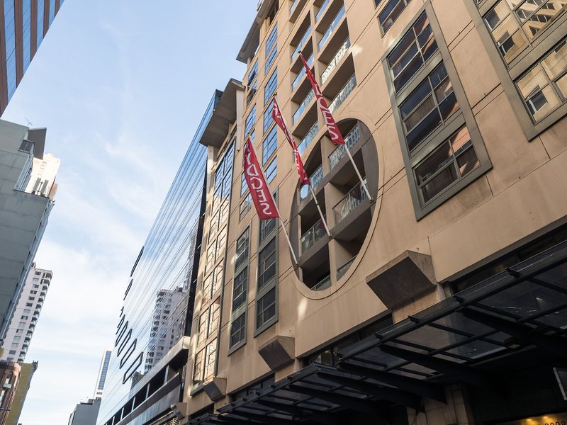 Rydges World Square 4