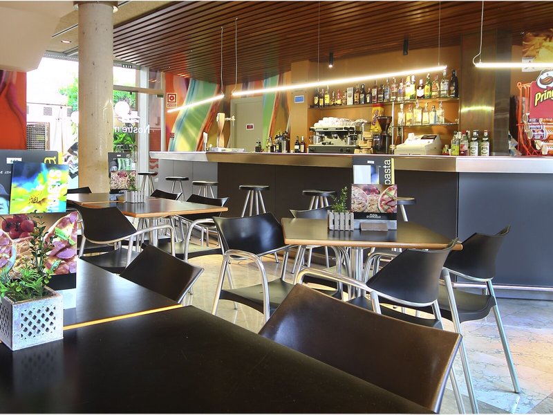 AQUA Nostre Mar Apartaments 4