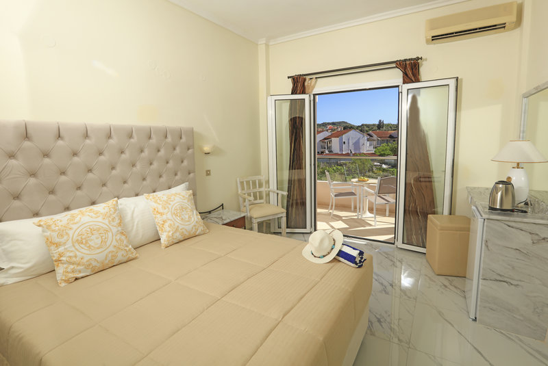 Cavomarina Beach Hotel 4