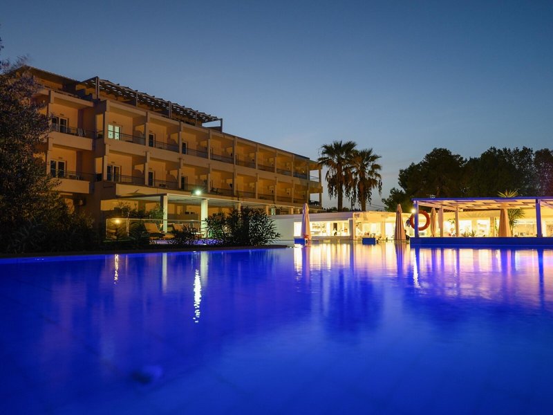 Cavomarina Beach Hotel 24