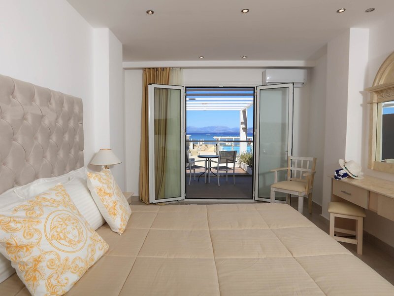 Cavomarina Beach Hotel 46