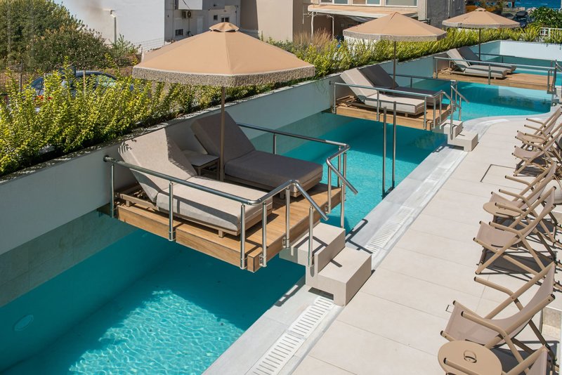 Daisy 5 - Outdoor Pool